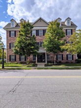 95 Central Ave in Metuchen, NJ - Foto de edificio - Building Photo