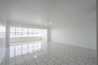 1940 Bay Dr in Miami, FL - Building Photo - Building Photo
