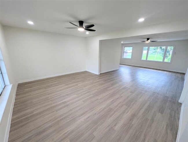 2307 E Martha Ln in Pasadena, TX - Building Photo - Building Photo