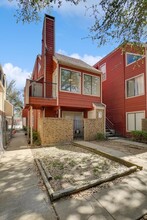 9821 Walnut St, Unit K204 in Dallas, TX - Building Photo - Building Photo