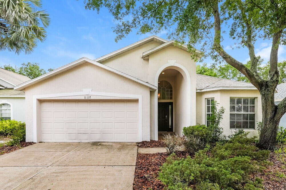 11117 Lake Lanier Dr in Riverview, FL - Building Photo