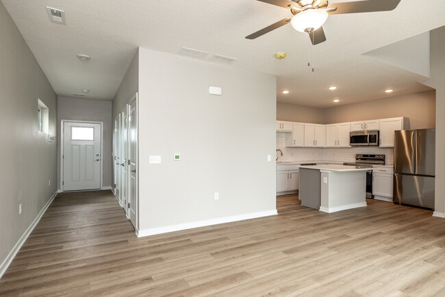 Diamond Ridge Estates in Grimes, IA - Foto de edificio - Interior Photo