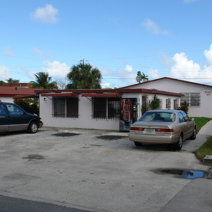 712 NW 7th Ave in Pompano Beach, FL - Building Photo