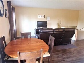 12 Penenah Dr in Lincoln, ND - Building Photo - Building Photo