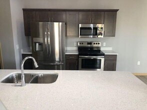 6056 Driscoll Dr, Unit A in Madison, WI - Building Photo - Building Photo