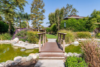 Casa Sierra Apartment Homes in Riverside, CA - Foto de edificio - Building Photo