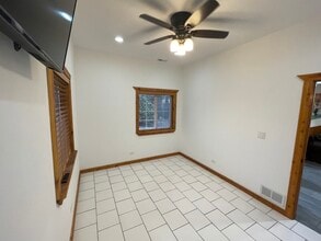 23621 W Grass Lake Rd in Antioch, IL - Building Photo - Building Photo