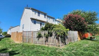 451 Ginkgo Terrace NE in Leesburg, VA - Building Photo - Building Photo