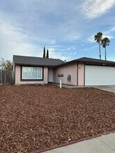 22 Merrimac Pl in Pittsburg, CA - Building Photo - Building Photo