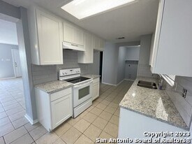 5938 Hidden Glade in San Antonio, TX - Building Photo