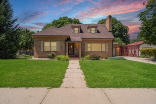 1205 Douglas Ave in Yankton, SD - Building Photo