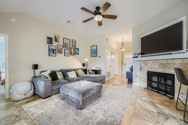 1103 Chickory Ct in Leander, TX - Foto de edificio - Building Photo