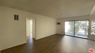832 S Gramercy Pl in Los Angeles, CA - Building Photo - Building Photo