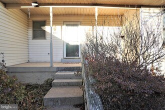 103 Bonnie Lark Ct in Chalfont, PA - Building Photo - Building Photo