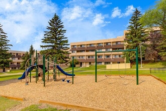 South Ridge Apartments in Edmonton, AB - Building Photo - Building Photo