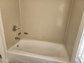 157 N Clinton St in Poughkeepsie, NY - Building Photo - Building Photo