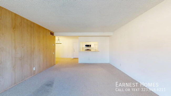 5460 White Oak Ave in Los Angeles, CA - Building Photo - Building Photo