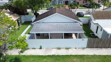 12618 SW 211th Terrace in Miami, FL - Building Photo - Building Photo