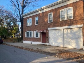 311 East St, Unit 1 in Pottstown, PA - Building Photo - Building Photo