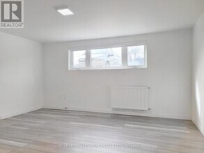 521 Browns Line in Toronto, ON - Building Photo - Building Photo