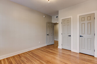 Goodbar Townhomes in Memphis, TN - Building Photo - Building Photo