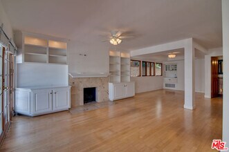 127 Abalone Ave in Newport Beach, CA - Building Photo - Building Photo