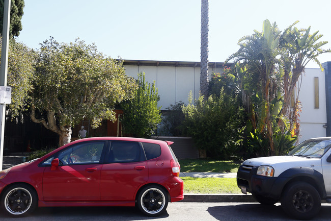 3526 Jasmine Ave in Los Angeles, CA - Foto de edificio - Building Photo