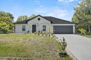 160 Eureka Ave NE in Palm Bay, FL - Building Photo