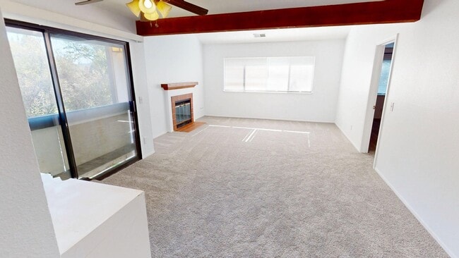 1755 Novato Blvd in Novato, CA - Building Photo - Building Photo