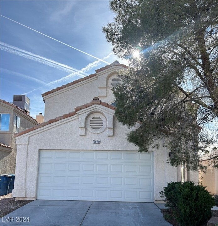 7929 Tulum Ct in Las Vegas, NV - Building Photo