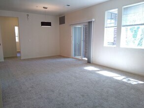 9300 E Florida Ave in Denver, CO - Foto de edificio - Building Photo