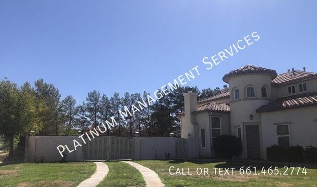 4202 W Avenue J13 in Quartz Hill, CA - Foto de edificio - Building Photo