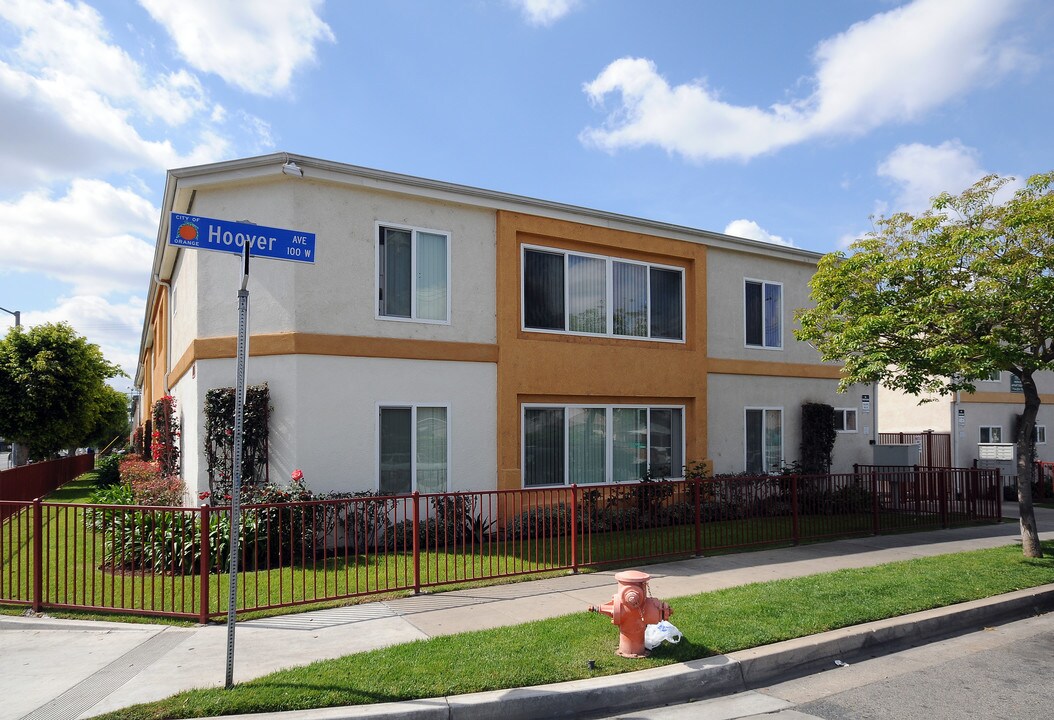 Hoover Apartments in Orange, CA - Foto de edificio