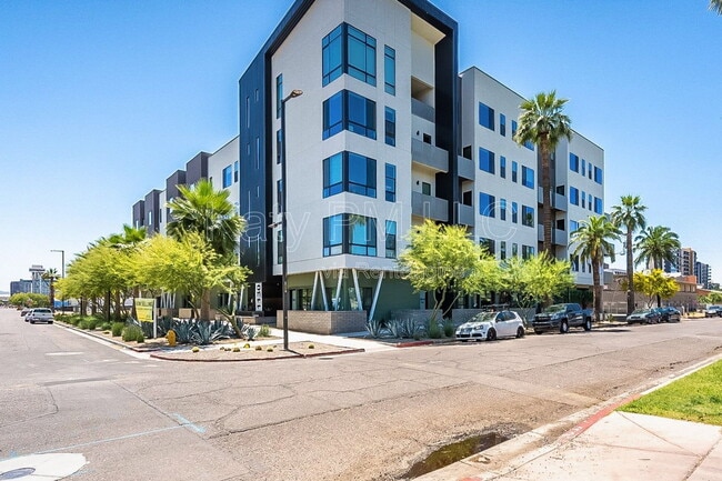 property at 1130 N 2nd St