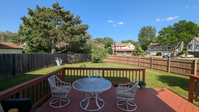 541 Commanche Trl in Wheeling, IL - Building Photo - Building Photo