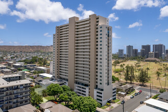 Fairway House in Honolulu, HI - Foto de edificio - Building Photo