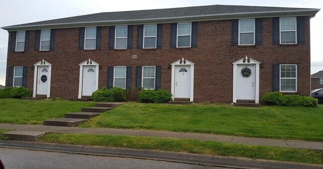 1040 Autumn Leaf Dr, Unit #2 in Richmond, KY - Building Photo - Building Photo