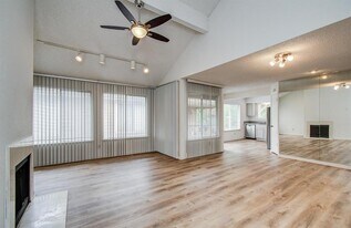 12400 Overbrook Ln in Houston, TX - Building Photo