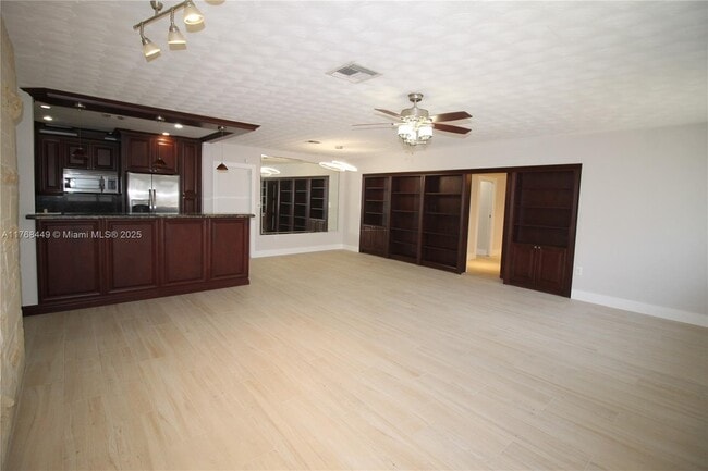 4540 SW 15th St in Miami, FL - Building Photo - Building Photo