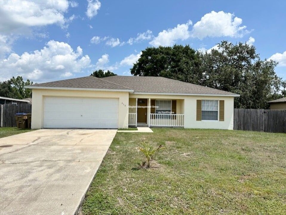 658 McKinley Ct in Kissimmee, FL - Building Photo
