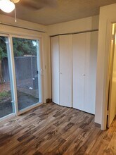 Rhoda Anne Apartments in McMinnville, OR - Foto de edificio - Interior Photo