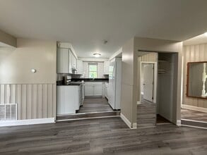19071 Toepfer Dr in Eastpointe, MI - Building Photo - Building Photo