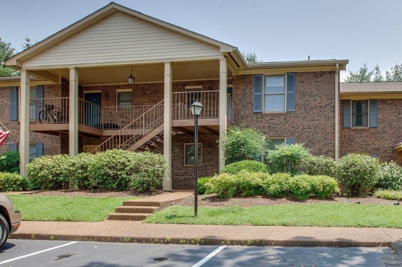 250 Westfield Dr in Nashville, TN - Building Photo