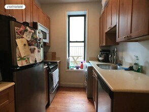 110 St Marks Pl in New York, NY - Building Photo - Building Photo