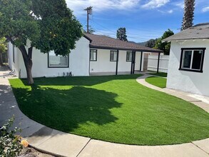 340 W Alameda Ave, Unit House in Burbank, CA - Foto de edificio - Building Photo