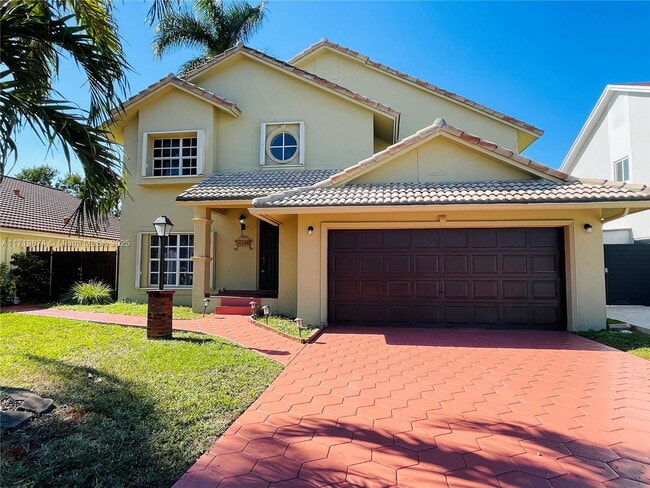 18648 NW 78th Ct in Hialeah, FL - Building Photo - Building Photo