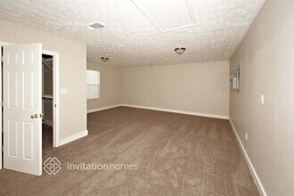185 Mountainview Dr in Covington, GA - Foto de edificio - Building Photo