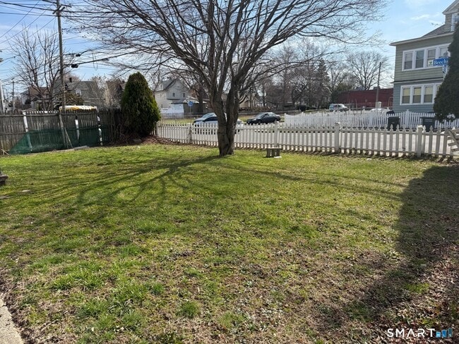 524 Beechmont Ave in Bridgeport, CT - Building Photo - Building Photo