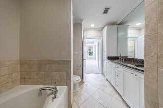 2277/2255 Peachtree Rd NE in Atlanta, GA - Building Photo - Building Photo