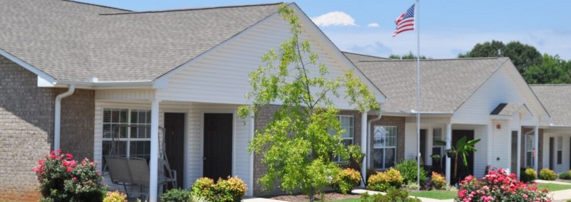 Copper Creek Townhomes in Florence, AL - Building Photo